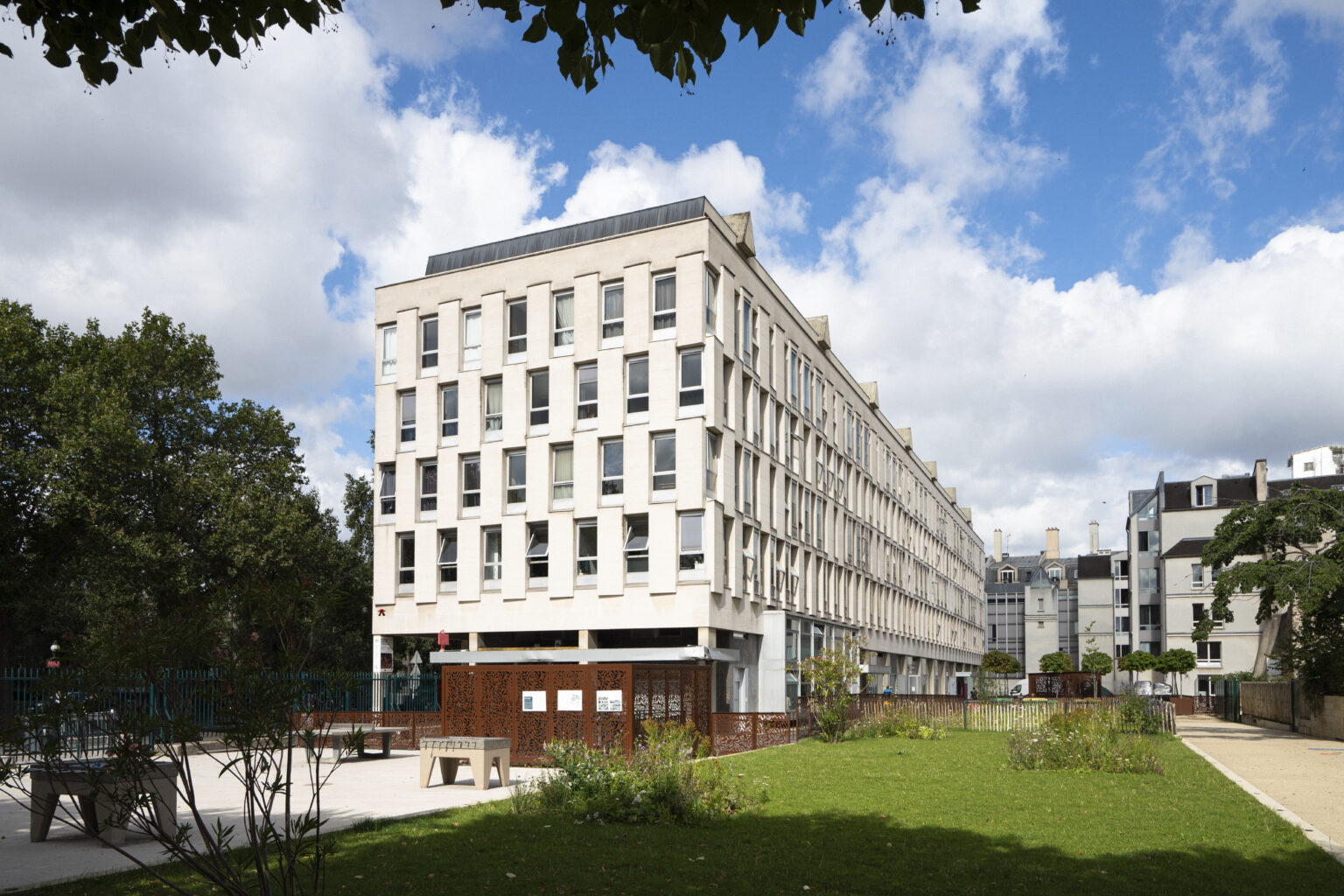 Atlasarts 2027 — 8 résidences de création à Paris pour les artistes marocains